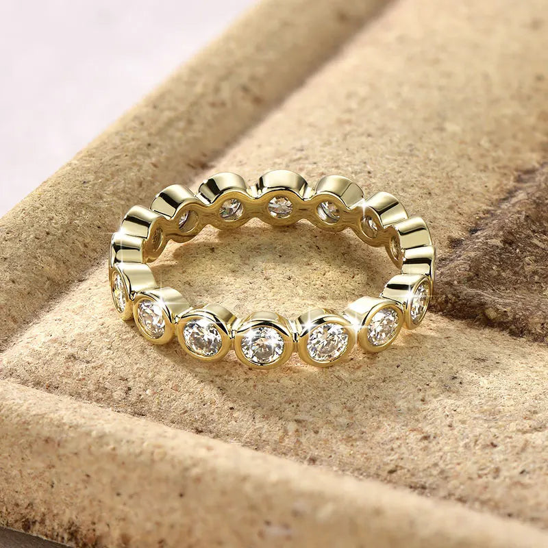 Zachwycający Pierścień Moissanitowy pozłacany 14K złotem nr.G36